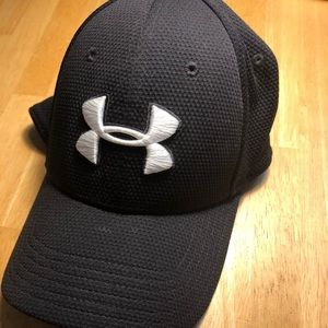 LIKE NEW Underarmour Ballcap
